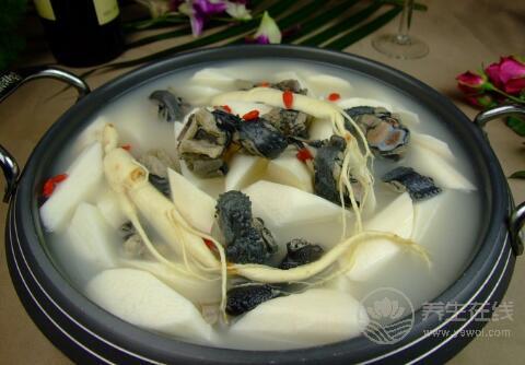 补气血的汤高丽参炖乌鸡的做法