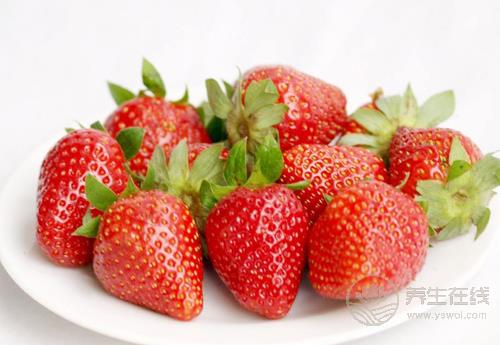 皮肤状况太糟糕？试试这几种食物，能让皮肤更水润