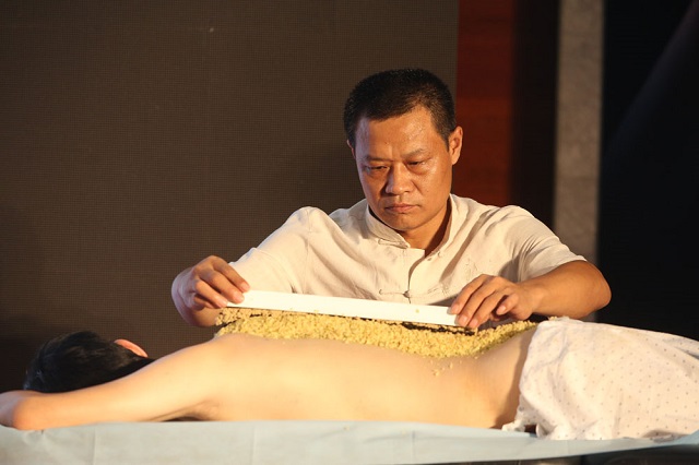 艾草灸肚脐的作用以及对身体的影响