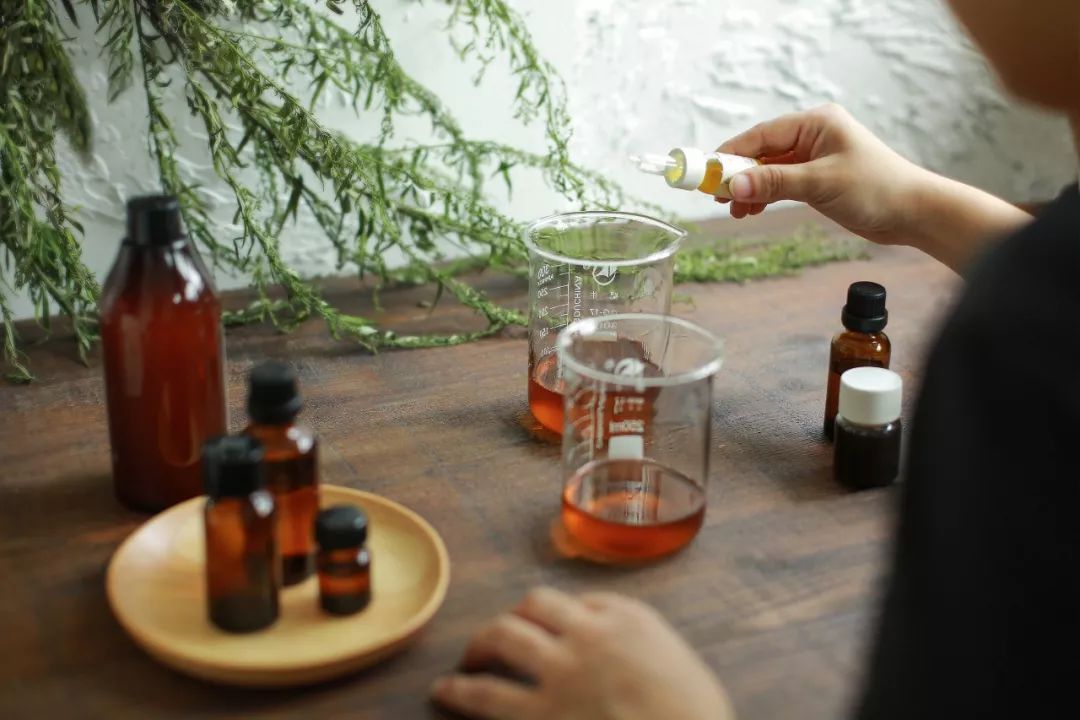 在感冒期间是否可以使用艾草洗澡