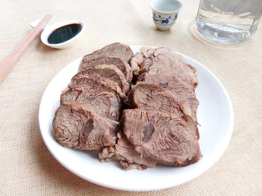 有哪些快速又简单的制作酱牛肉的方法