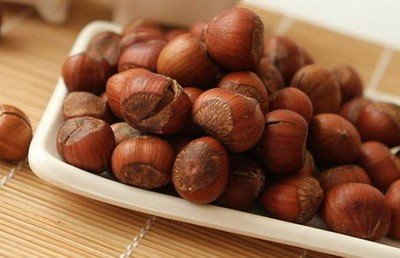 榛子一天食用多少个对身体健康最好