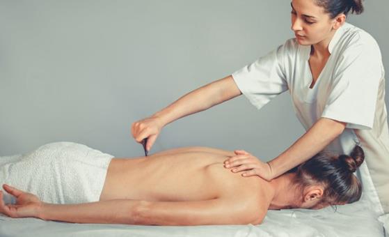 自己按摩缓解肩颈颈椎不适的技巧