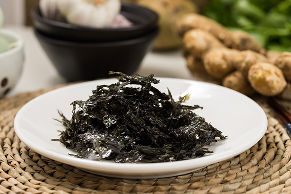 吃什么东西能让白头发变黑 白头发吃什么食物可以让头发变黑