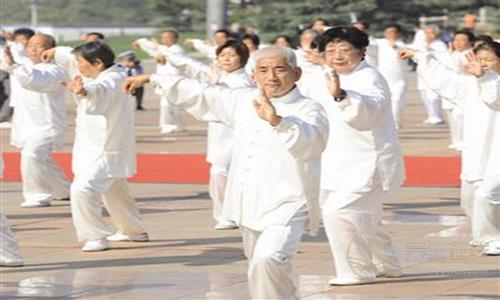 打太极拳的养生功效 有效治疗慢性病