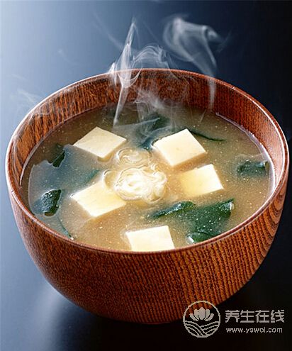 素菜炖出高营养 海带和豆腐更配