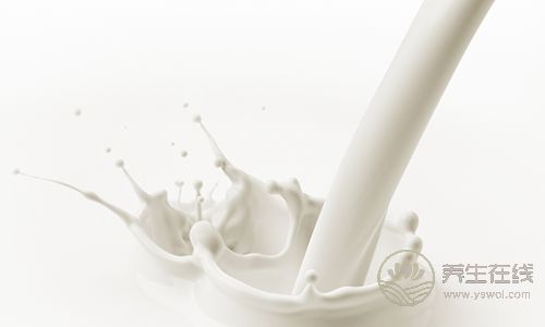 中了这5个喝牛奶的误区，牛奶就白喝了